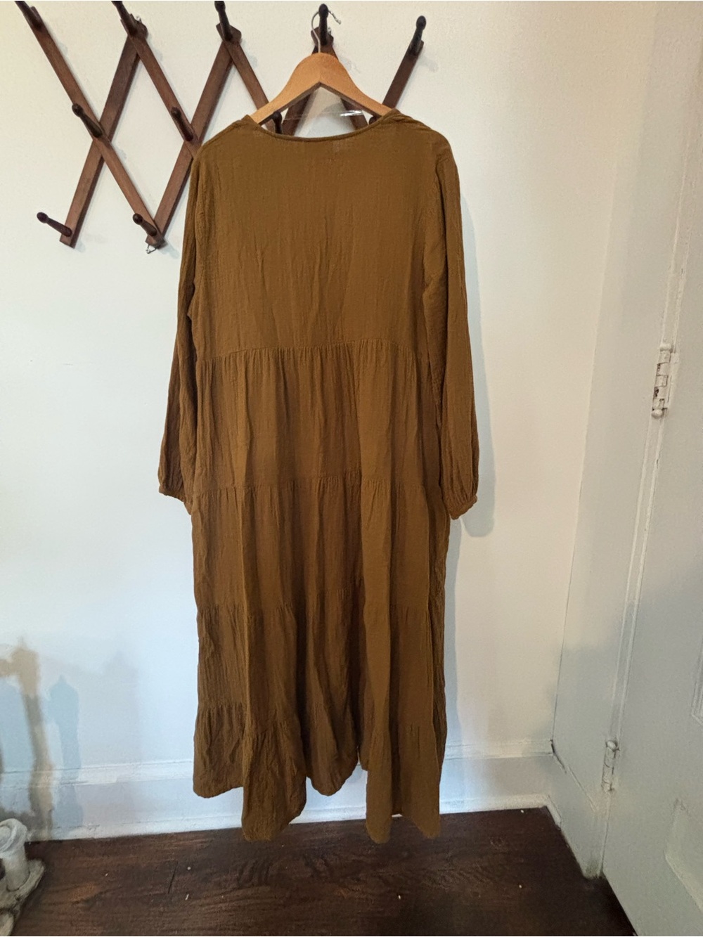 Old Navy Women's V-Neck Tiered Maxi Dress - mustard - Picture 3 of 3